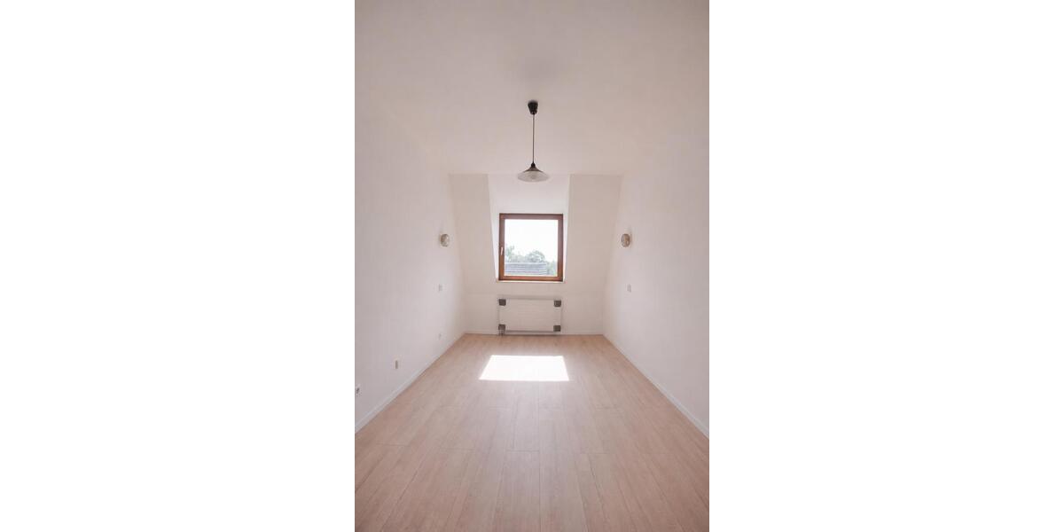 Dachgeschoßwohnung Mülheim an der Ruhr - 3 Zimmer, 92 m&sup2;, 910&euro; | Angebot:26688507