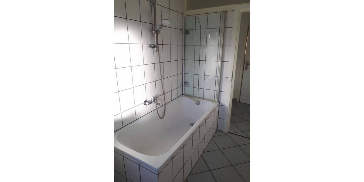 Etagenwohnung Krefeld Cracau - 2 Zimmer, 56 m&sup2;, 470&euro; | Angebot:25695075
