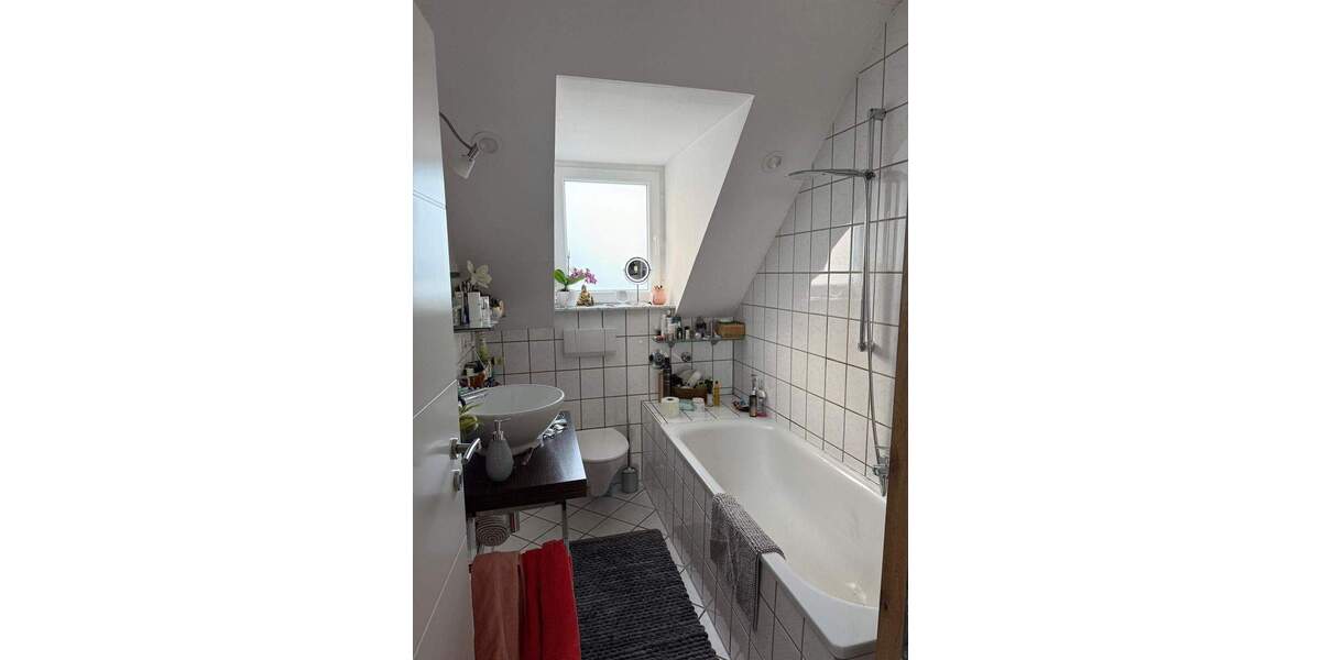 Etagenwohnung Krefeld Cracau - 2 Zimmer, 125.000&euro; | Angebot:25692554