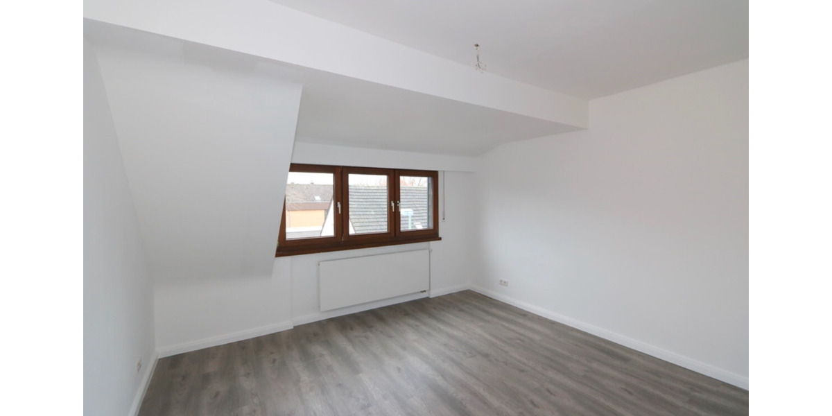 Etagenwohnung Meerbusch Necklenbroich - 4 Zimmer, 137 m&sup2;, 1.950&euro; | Angebot:25216063