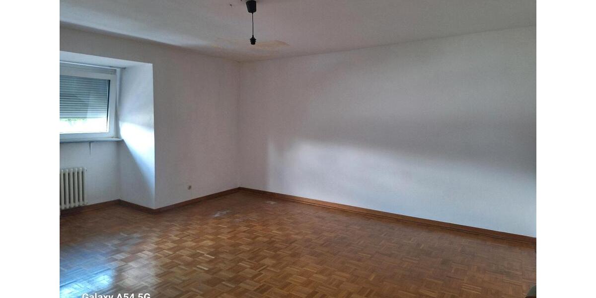 Etagenwohnung Mönchengladbach Nord - 5 Zimmer, 170 m&sup2;, 2.000&euro; | Angebot:25287080