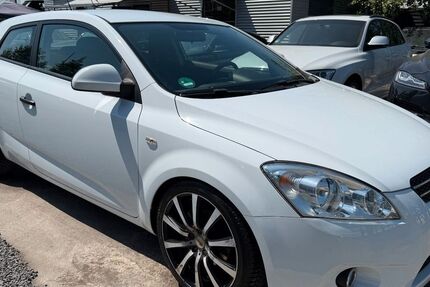 Kia ceed / Ceed 90.000 km 5.350 &euro; Dormagen 41539