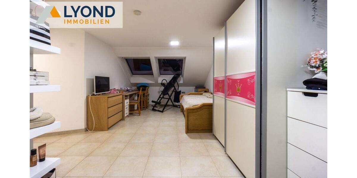 Etagenwohnung Moers Repelen - 4 Zimmer, 90 m&sup2;, 145.000&euro; | Angebot:25676842