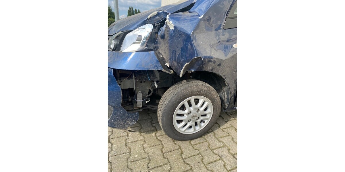 Nissan NV200 Evalia 203.662 km 4.500 &euro; Brüggen 41379