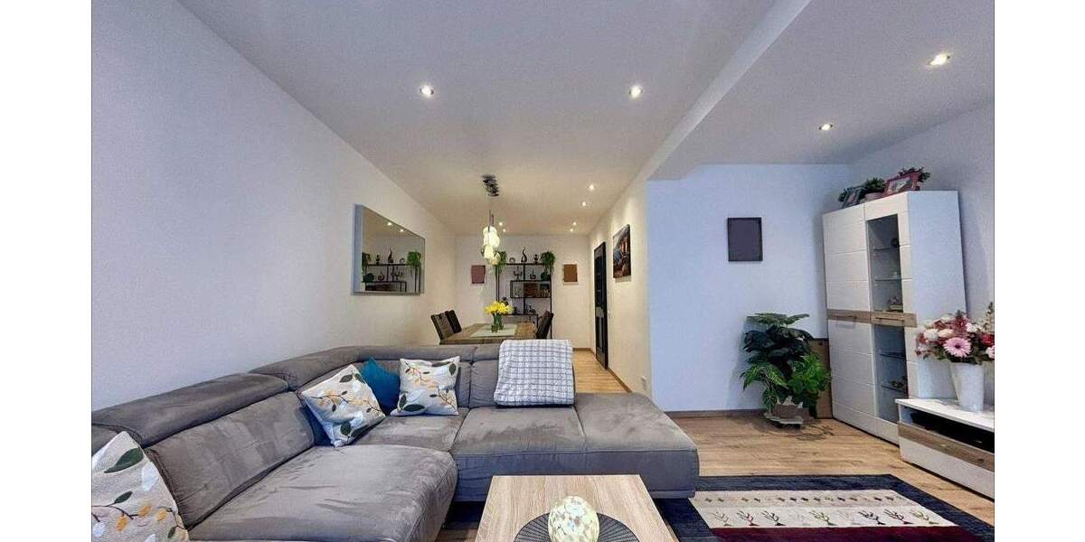 Reihenmittelhaus Krefeld Hüls - 4 Zimmer, 136 m&sup2;, 486.000&euro; | Angebot:25654258