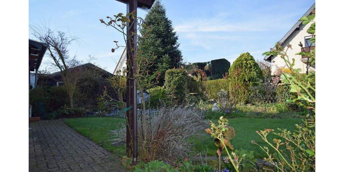 Mehrfamilienhaus, Wohnhaus Brüggen - 8 Zimmer, 153 m&sup2;, 393.000&euro; | Angebot:25696815