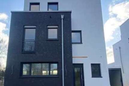 Haus Duisburg Huckingen - 6 Zimmer, 194 m&sup2;, 1.172.000&euro; | Angebot:27707932