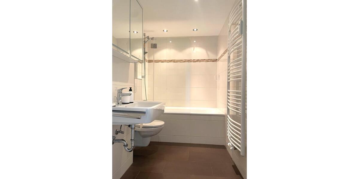 Etagenwohnung Neuss - 1 Zimmer, 35 m&sup2;, 990&euro; | Angebot:26020346