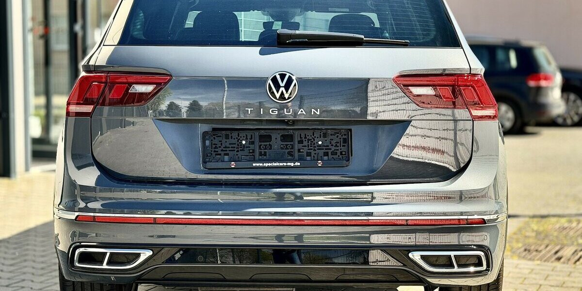 VW Tiguan R-Line / Pano / Kamera / KeylessGO 29.000 km 40.990 &euro; Mönchengladbach 41066