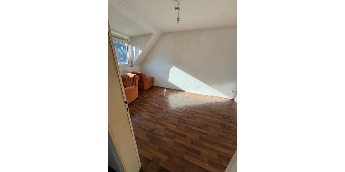 Dachgeschoßwohnung Duisburg Duisburg-Mitte - 2 Zimmer, 65 m&sup2;, 776&euro; | Angebot:25510489