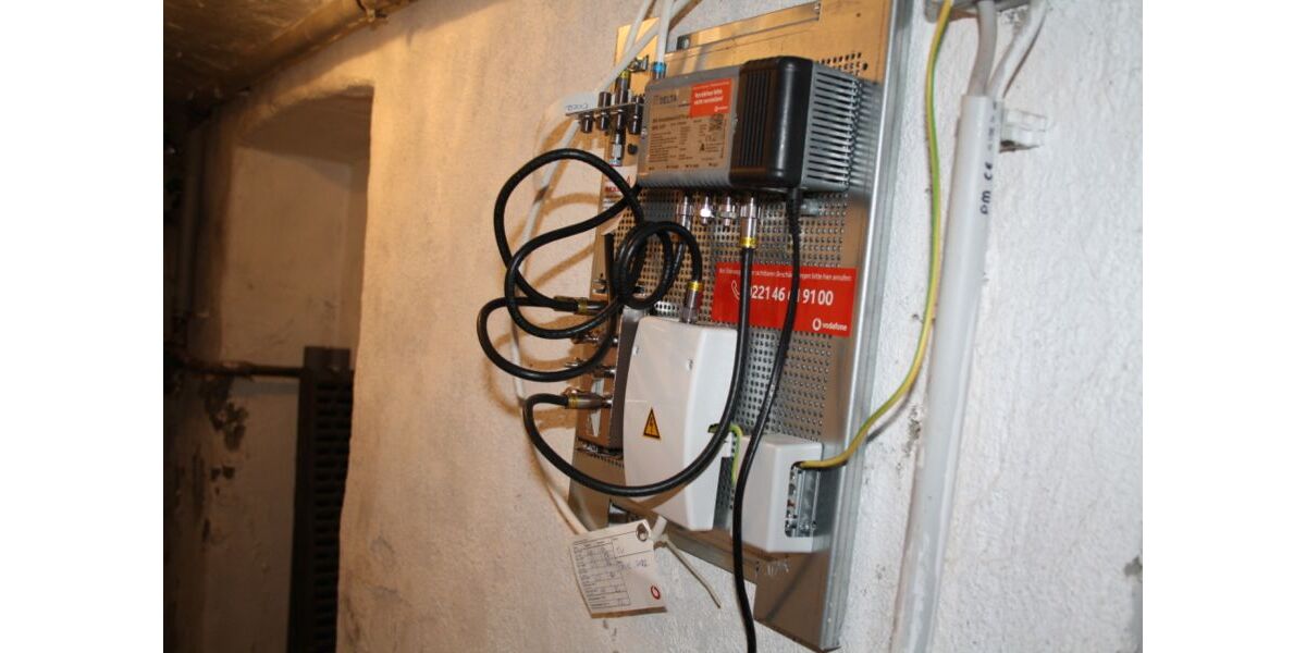 Provisionsfrei* Mehrfamilienhaus mit 277 m² Wohnfläche, komplett renoviert, vollvermietet, provisionsfrei vom Handwerker - Mehrfamilienhaus, Wohnhaus Duisburg Duisburg-Mitte | Angebot:26641250