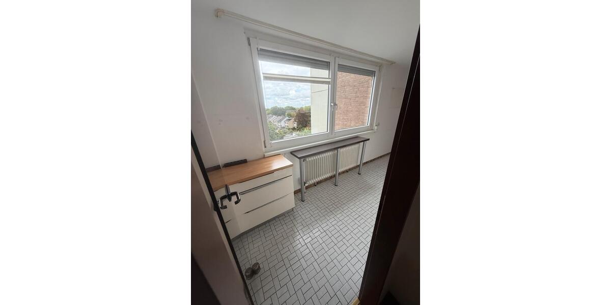 Etagenwohnung Neuss Holzheim - 3 Zimmer, 78 m&sup2;, 980&euro; | Angebot:26671732