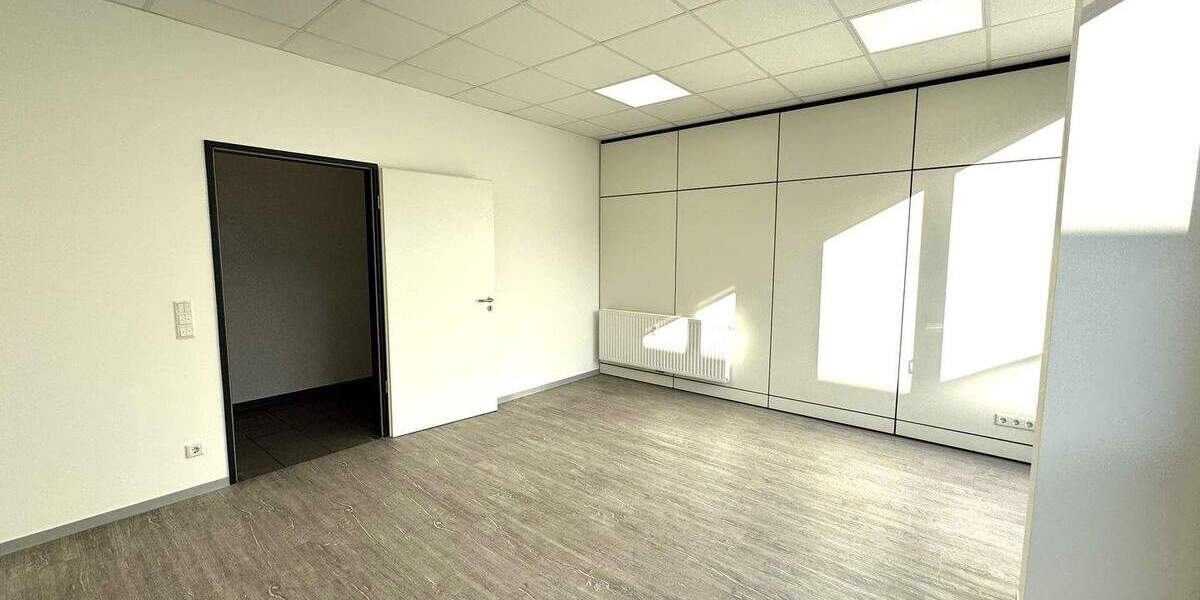 Gewerbeobjekt Willich Münchheide - 3 Zimmer, 65 m&sup2;, 649&euro; | Angebot:25896448