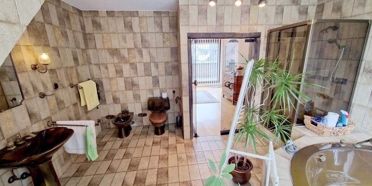 Einfamilienhaus Mülheim Holthausen - 5 Zimmer, 216 m&sup2;, 599.000&euro; | Angebot:25779202