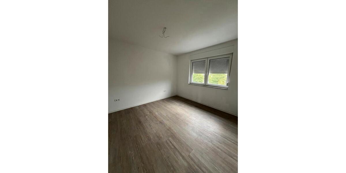 Etagenwohnung Grevenbroich - 2 Zimmer, 75 m&sup2;, 842&euro; | Angebot:22209753
