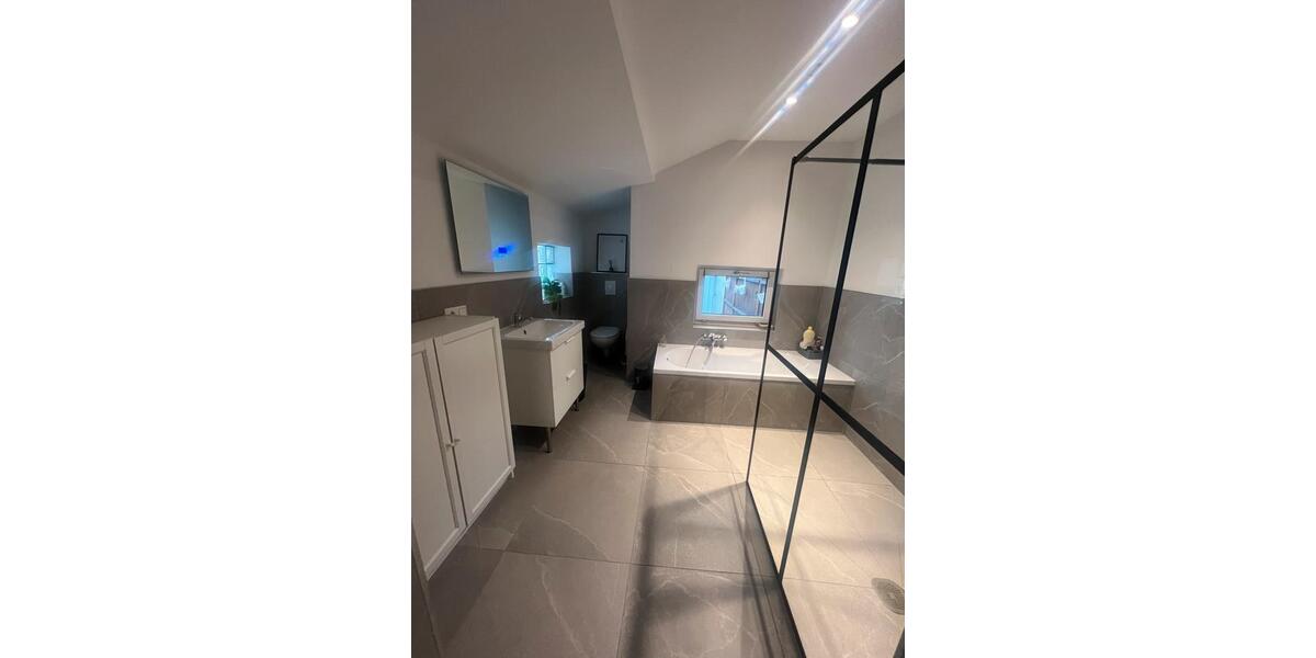 Etagenwohnung Kamp-Lintfort Lintfort - 3 Zimmer, 70 m&sup2;, 1.300&euro; | Angebot:25088416