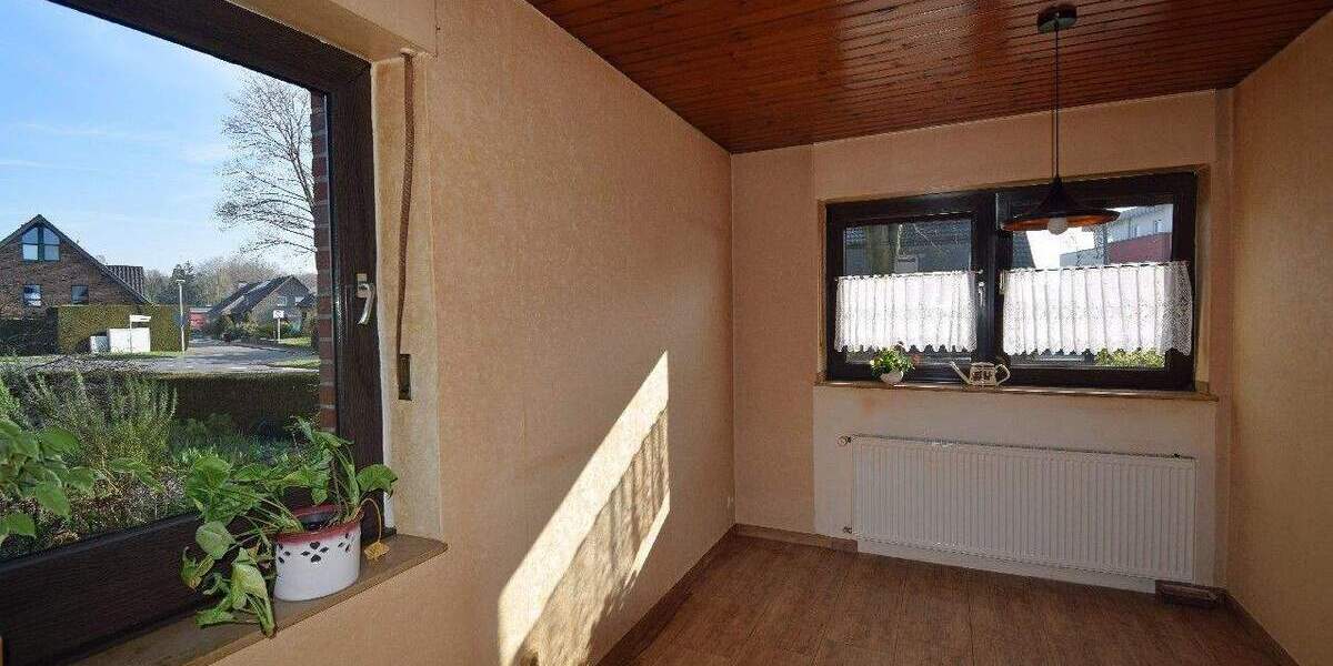 Mehrfamilienhaus, Wohnhaus Brüggen - 8 Zimmer, 153 m&sup2;, 393.000&euro; | Angebot:25696815