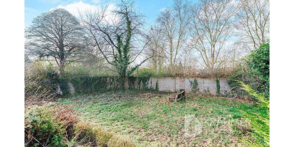 Einfamilienhaus Moers Kapellen-Mitte - 9 Zimmer, 181 m&sup2;, 649.000&euro; | Angebot:25684258