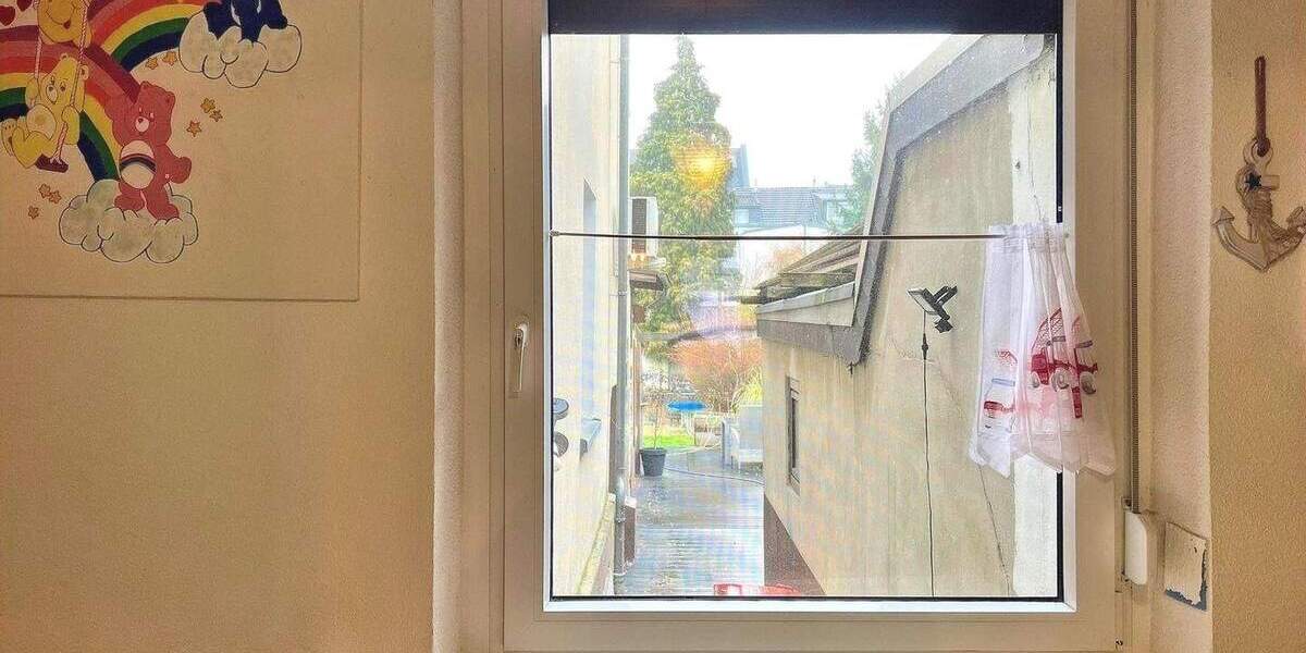 Mehrfamilienhaus, Wohnhaus Krefeld Uerdingen - 6 Zimmer, 145 m&sup2;, 259.000&euro; | Angebot:25692546