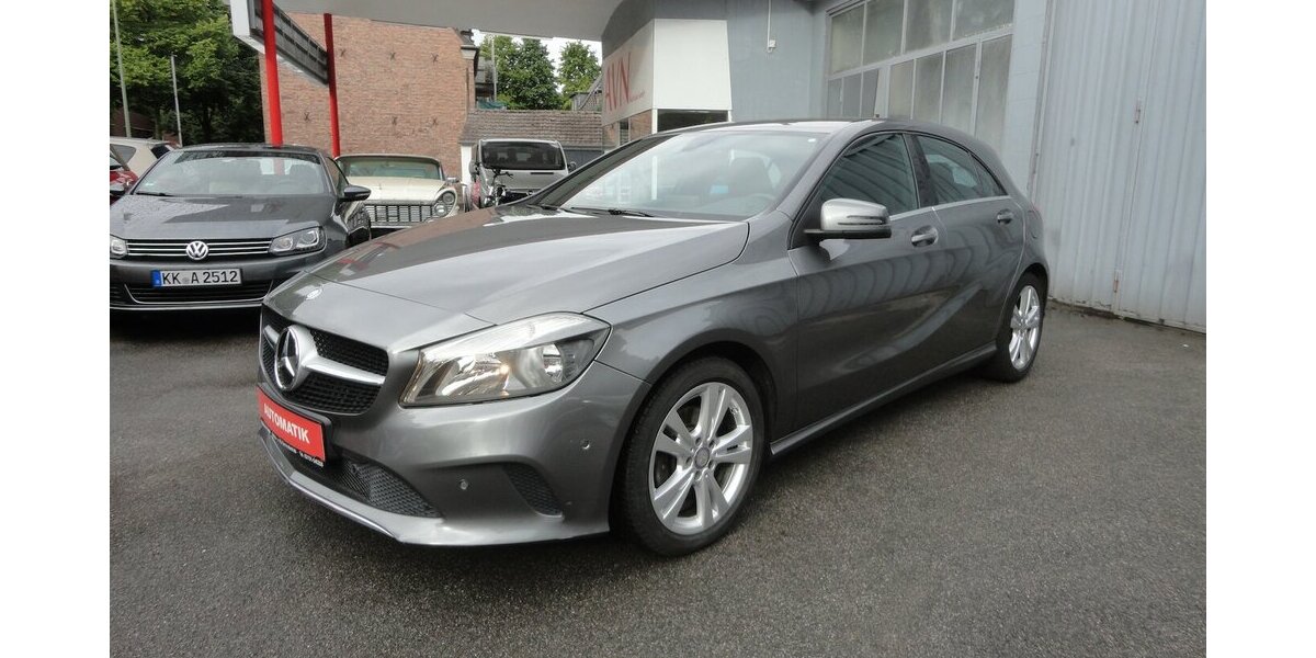 Mercedes-Benz A 180 Urban Autom.Navi Klima PDC SHZ 2.Hd S.Heft 69.000 km 15.999 &euro; Neuss 41462