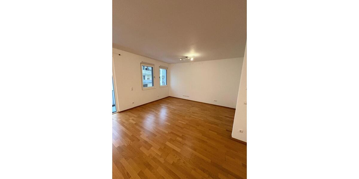 Etagenwohnung Düsseldorf Stadtbezirk 5 - 3 Zimmer, 105 m&sup2;, 2.050&euro; | Angebot:25944832