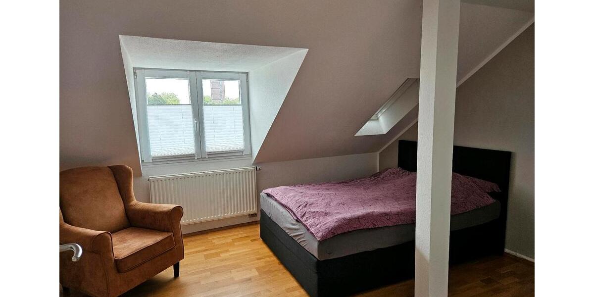 Dachgeschoßwohnung Viersen Hülsdonk - 2 Zimmer, 73 m&sup2;, 700&euro; | Angebot:26611631