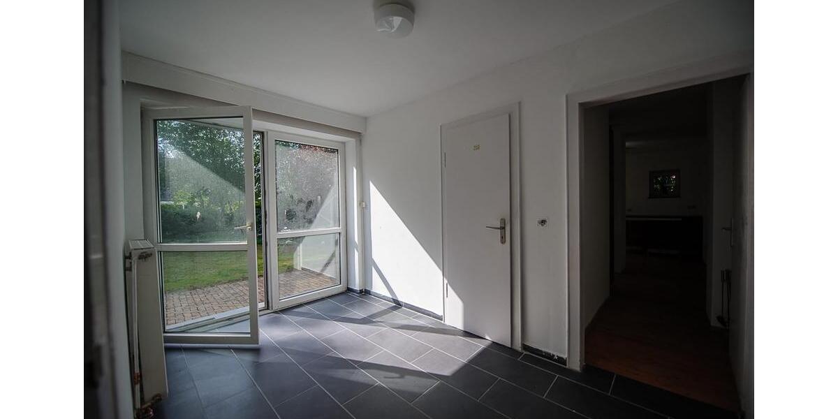 Einfamilienhaus Brüggen - 9 Zimmer, 200 m&sup2;, 450.000&euro; | Angebot:23836303
