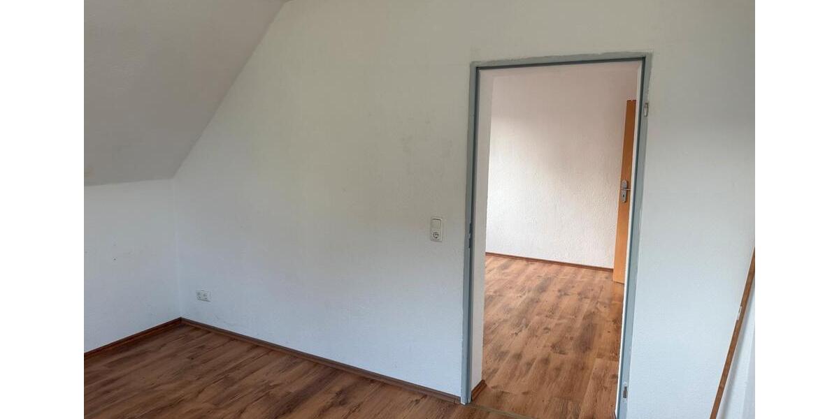 Dachgeschoßwohnung Duisburg Rheinhausen - 1 Zimmer, 50 m&sup2;, 625&euro; | Angebot:26682992