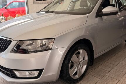 Skoda Octavia 48.794 km 11.890 &euro; Grefrath-Oedt 47929