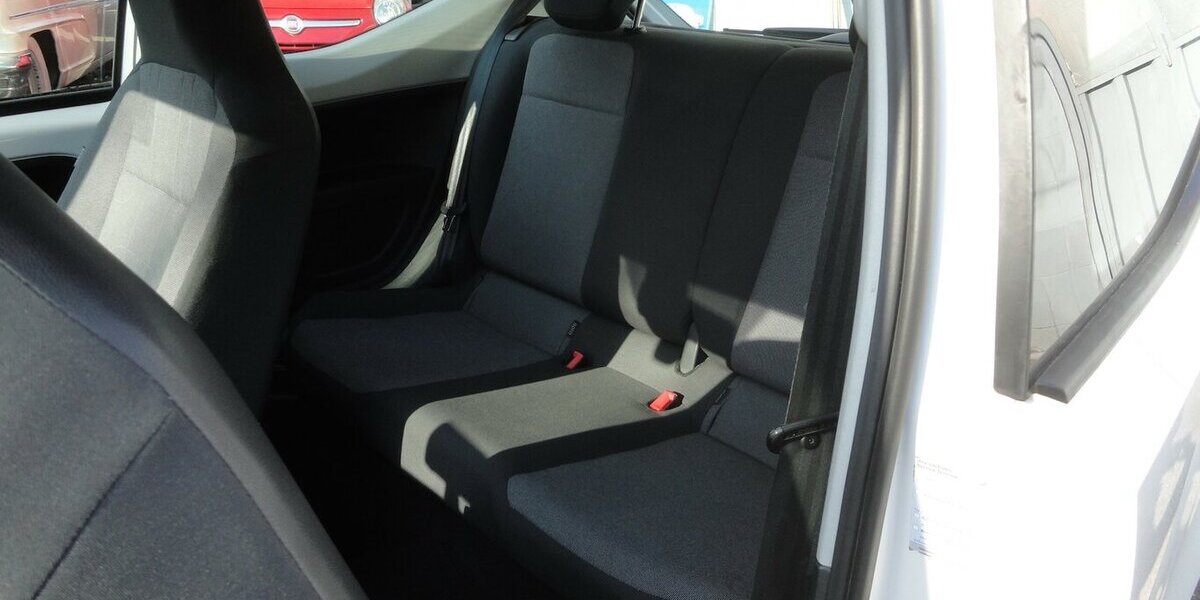 VW up! move Klima Navi PDC Alu Guter Zustand 168.000 km 3.999 &euro; Neuss 41462