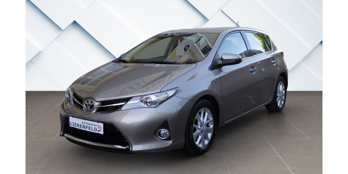 Toyota Auris 34.560 km 11.990 &euro; Düsseldorf 40231