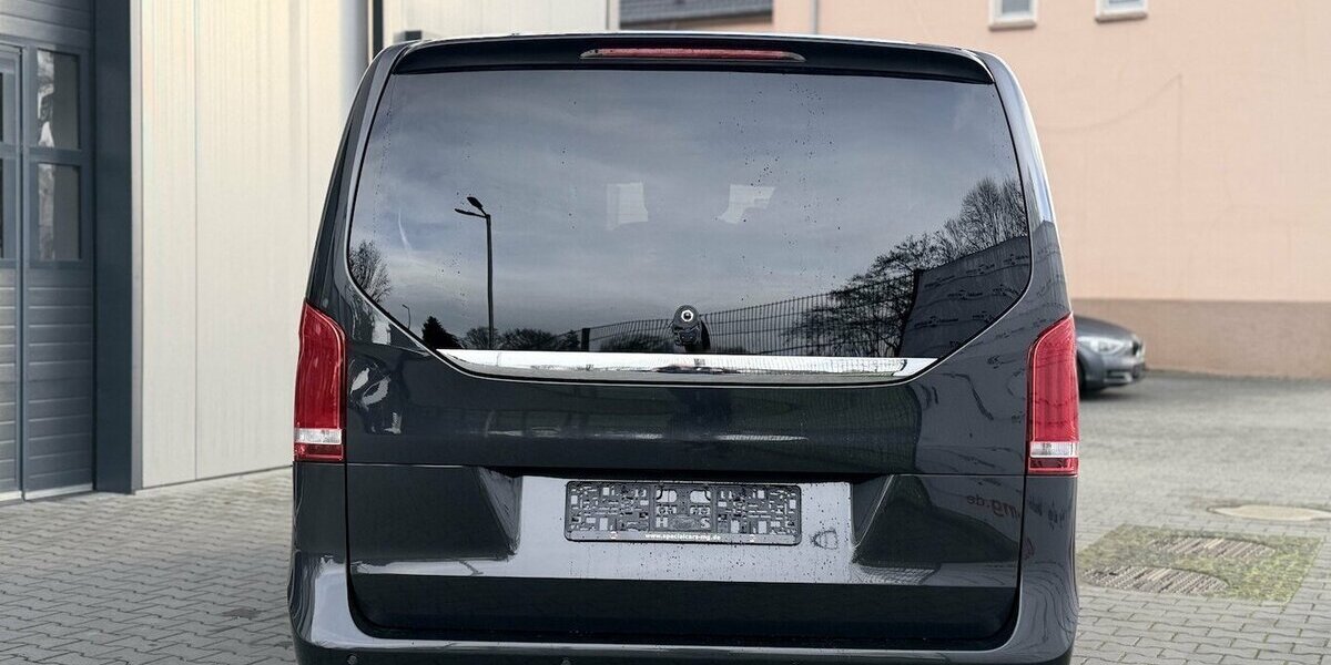 Mercedes-Benz V 300 d lang /4matic/ AMG / 8 Sitze/Pano/ El.tür 55.000 km 59.900 &euro; Mönchengladbach 41066