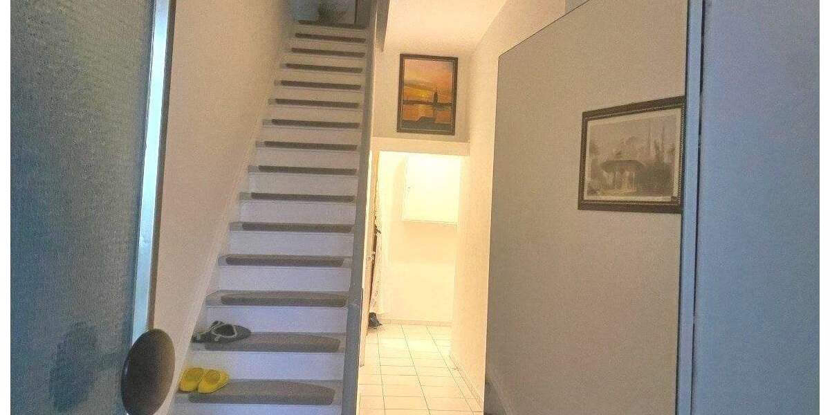 Mehrfamilienhaus, Wohnhaus Krefeld Stadtmitte - 5 Zimmer, 140 m&sup2;, 249.000&euro; | Angebot:25776323