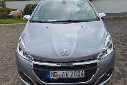 Peugeot 208 124.000 km 6.100 &euro; Mönchengladbach 41236