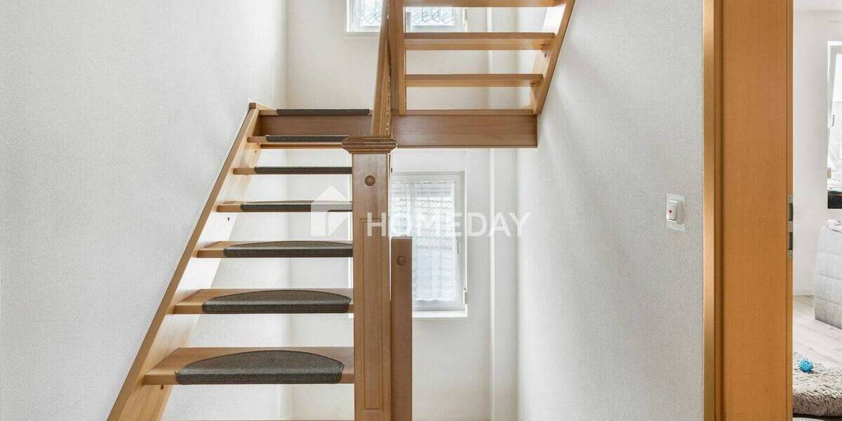 Reihenmittelhaus Mönchengladbach Giesenkirchen - 7 Zimmer, 180 m&sup2;, 389.000&euro; | Angebot:26016914