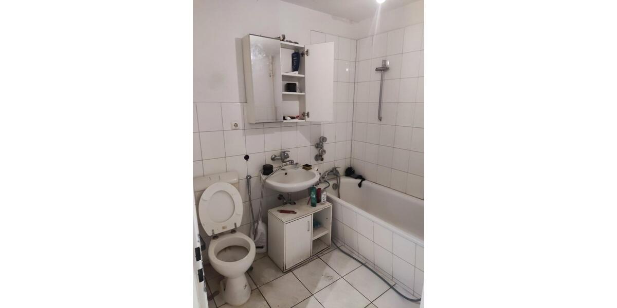 Etagenwohnung Duisburg Essenberg - 2 Zimmer, 68 m&sup2;, 60.000&euro; | Angebot:27630515