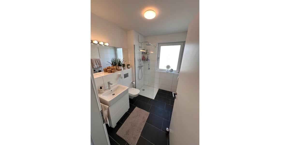 Etagenwohnung Düsseldorf Stadtbezirk 6 - 3 Zimmer, 89 m&sup2;, 1.627&euro; | Angebot:25999476