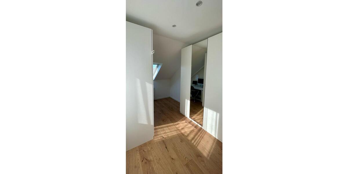 Dachgeschoßwohnung Mönchengladbach West - 2 Zimmer, 70 m&sup2;, 690&euro; | Angebot:26688502