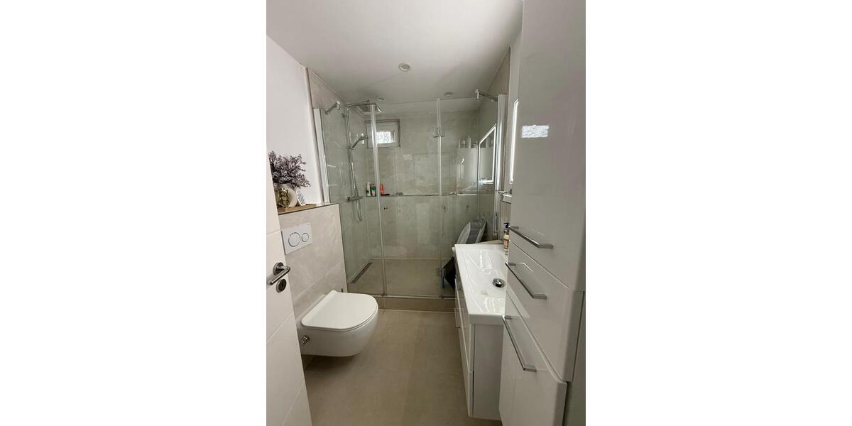 Etagenwohnung Duisburg Rheinhausen - 3.5 Zimmer, 77 m&sup2;, 1.000&euro; | Angebot:26008468