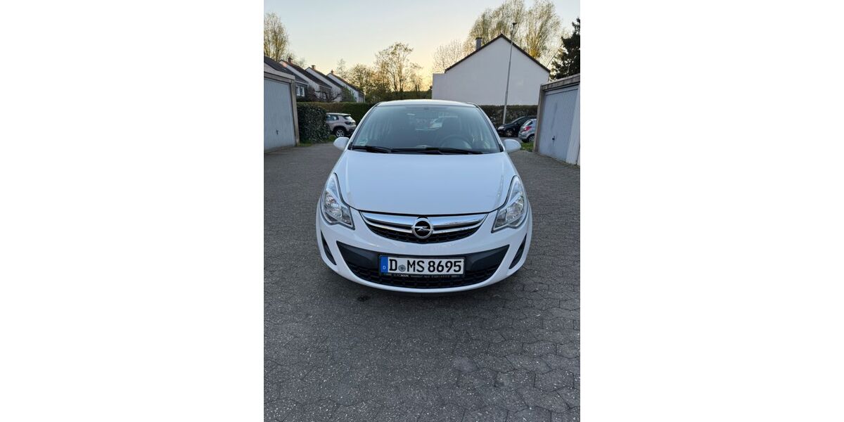 Opel Corsa 111.677 km 3.100 &euro; Düsseldorf 40549