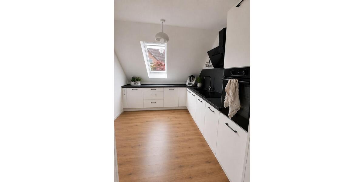 Dachgeschoßwohnung Moers Rheinkamp - 3 Zimmer, 71 m&sup2;, 867&euro; | Angebot:26627135