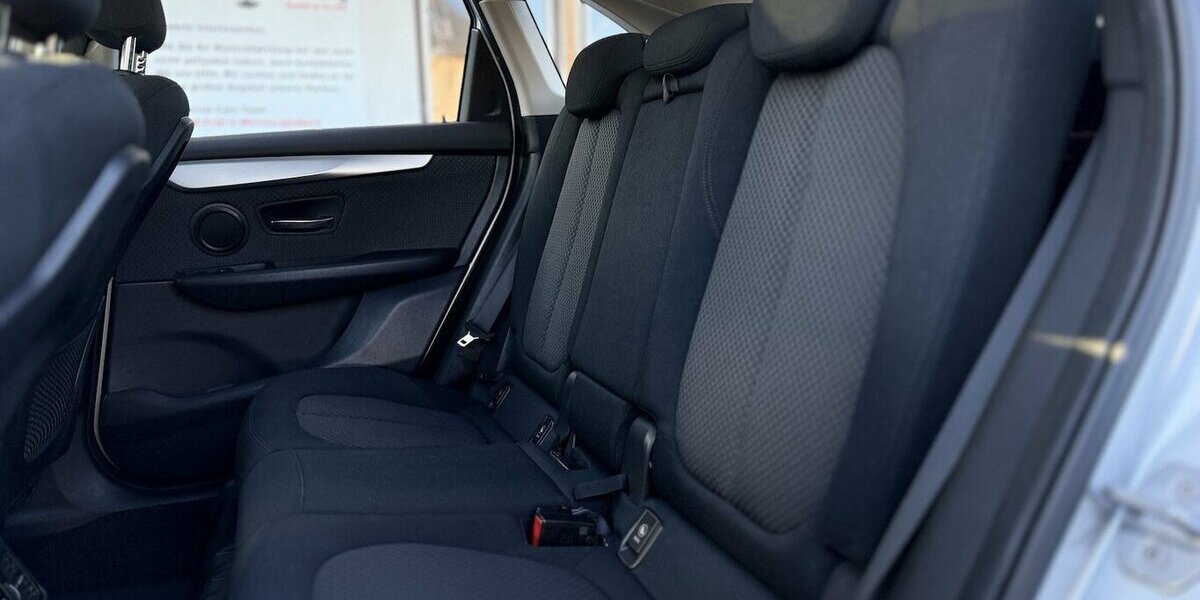 BMW 218 Active Tourer Automatik / PANO / LED / 1.Hd 65.000 km 16.280 &euro; Mönchengladbach 41066