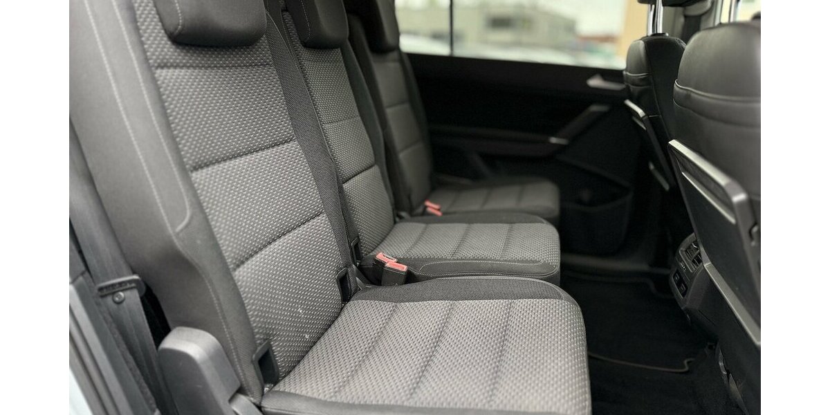 VW Touran 1.Hd / Automatik / AHK / 7 Sitze / Navi 110.000 km 23.490 &euro; Mönchengladbach 41066