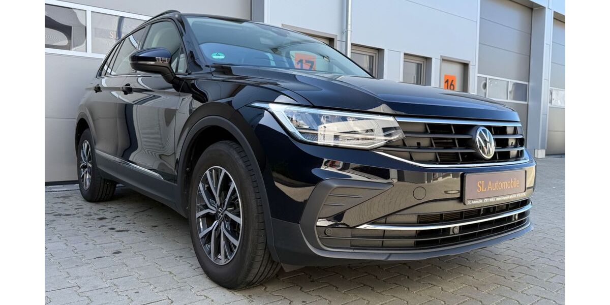 VW Tiguan 22.869 km 29.895 &euro; Willich 47877