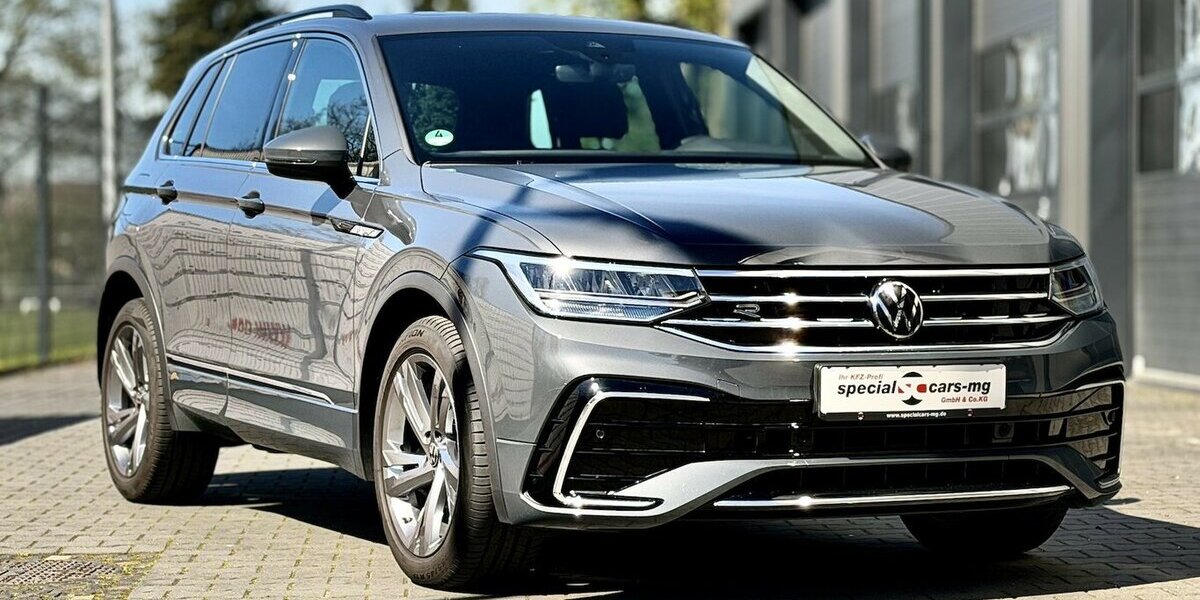 VW Tiguan R-Line / Pano / Kamera / KeylessGO 29.000 km 40.990 &euro; Mönchengladbach 41066