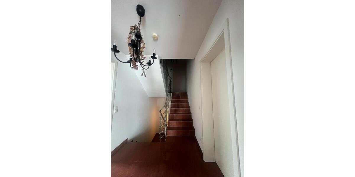 Maisonettenwohnung Mönchengladbach Süd - 3 Zimmer, 90 m&sup2;, 1.460&euro; | Angebot:25395138