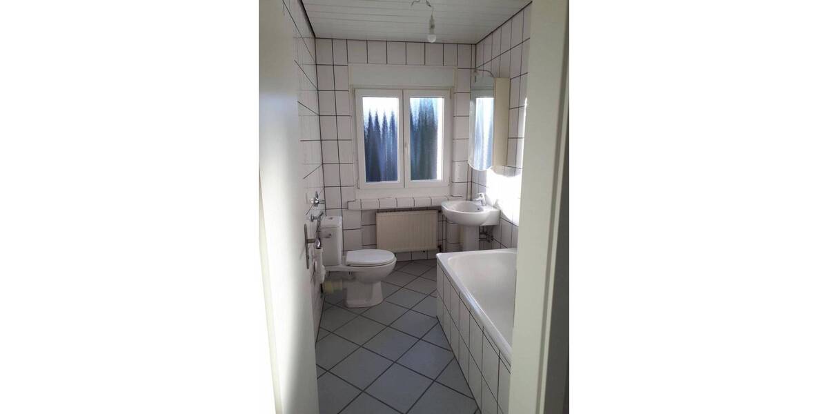 Etagenwohnung Krefeld Cracau - 2 Zimmer, 56 m&sup2;, 470&euro; | Angebot:25695075