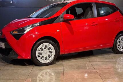 Toyota Aygo (X) 71.408 km 8.690 &euro; Ratingen 40880