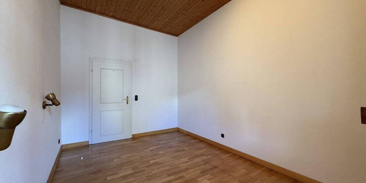 Reihenmittelhaus Mönchengladbach Rheydt - 5 Zimmer, 200 m&sup2;, 379.000&euro; | Angebot:25743749