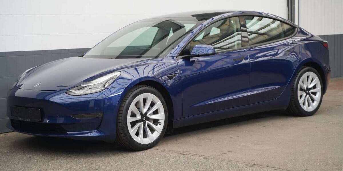 Tesla Model 3 69.998 km 28.950 &euro; Mönchengladbach 41236